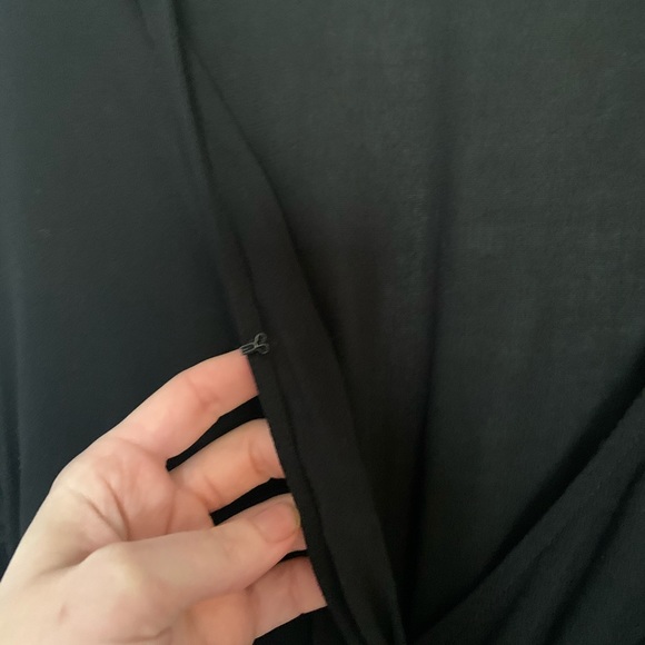 Flowy black express top - Picture 3 of 4